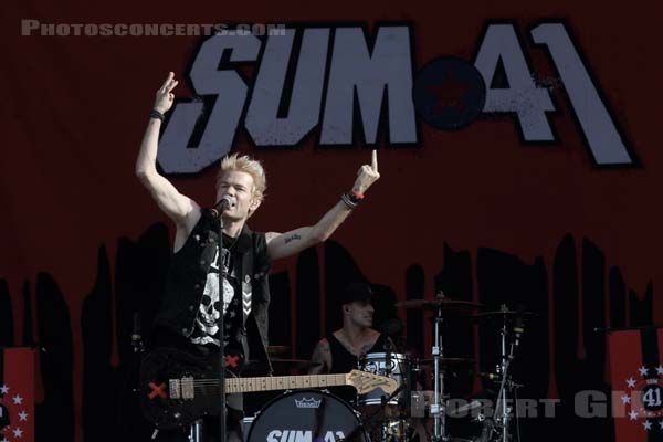 SUM 41 - 2016-08-28 - SAINT CLOUD - Domaine National - Grande Scene - 